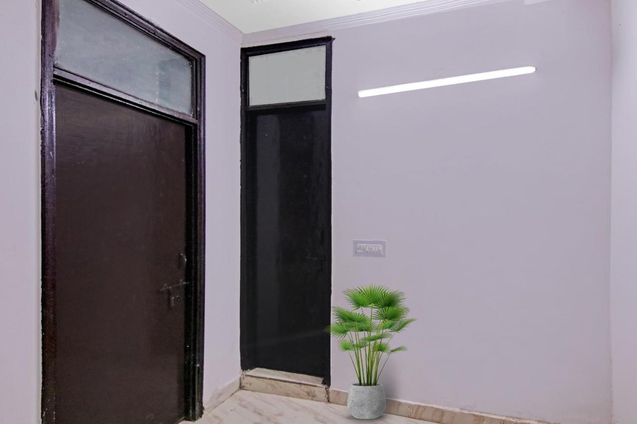 Hotel O Chaudhary Villa New Delhi Ngoại thất bức ảnh